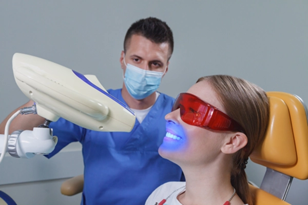 短期間で白さを実感したい方にオフィスホワイトニング